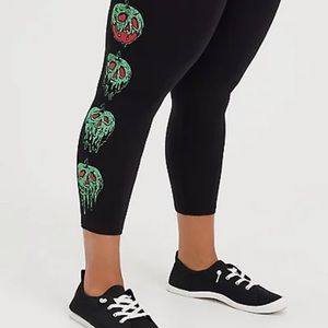 Disney Snow White And The Seven Dwarfs Poison Apple Crop Leggings